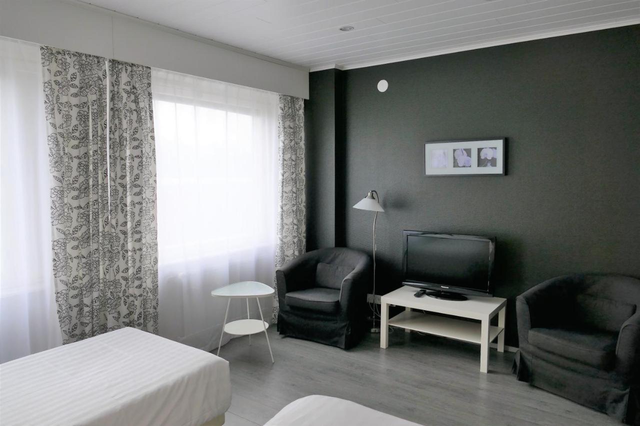 Linnanpiha Bed & Breakfast Rauma Extérieur photo